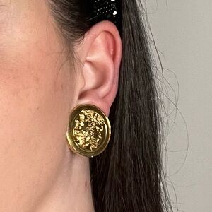Vintage FENDI GOLD EARRINGS
Janus Coin Round Earrings Gold
Neoclassical